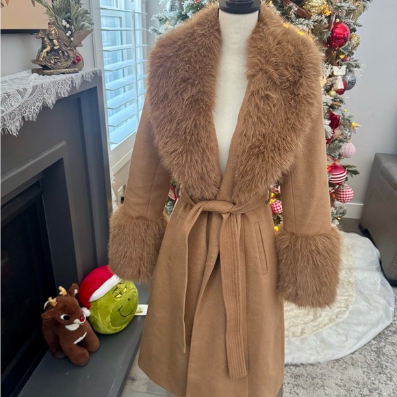 Avec Les Filles Luxe Camel Faux Fur Trim Belted Statement Coat Size S - Picture 3 of 9